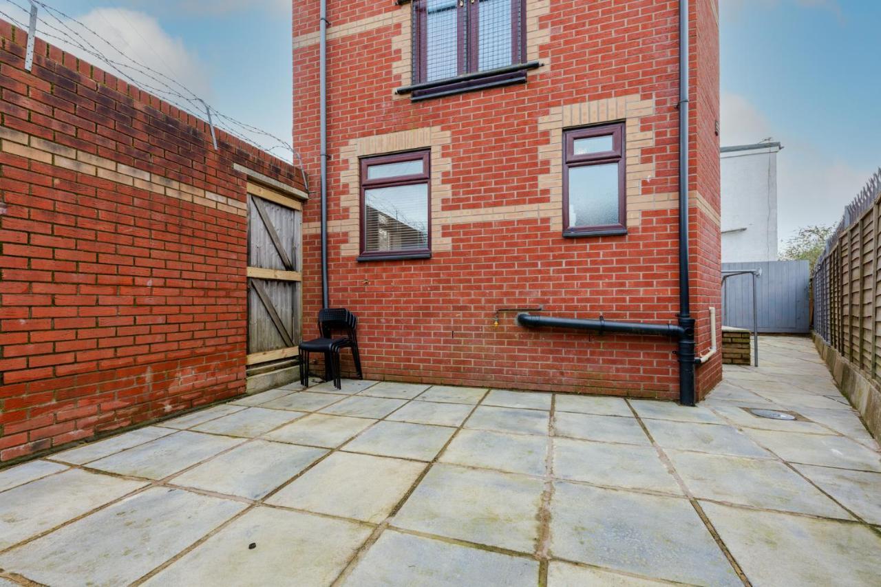 Stayright- 2 Bedroom House, Centrally Located & Close Walk To City Centre Cardiff Kültér fotó