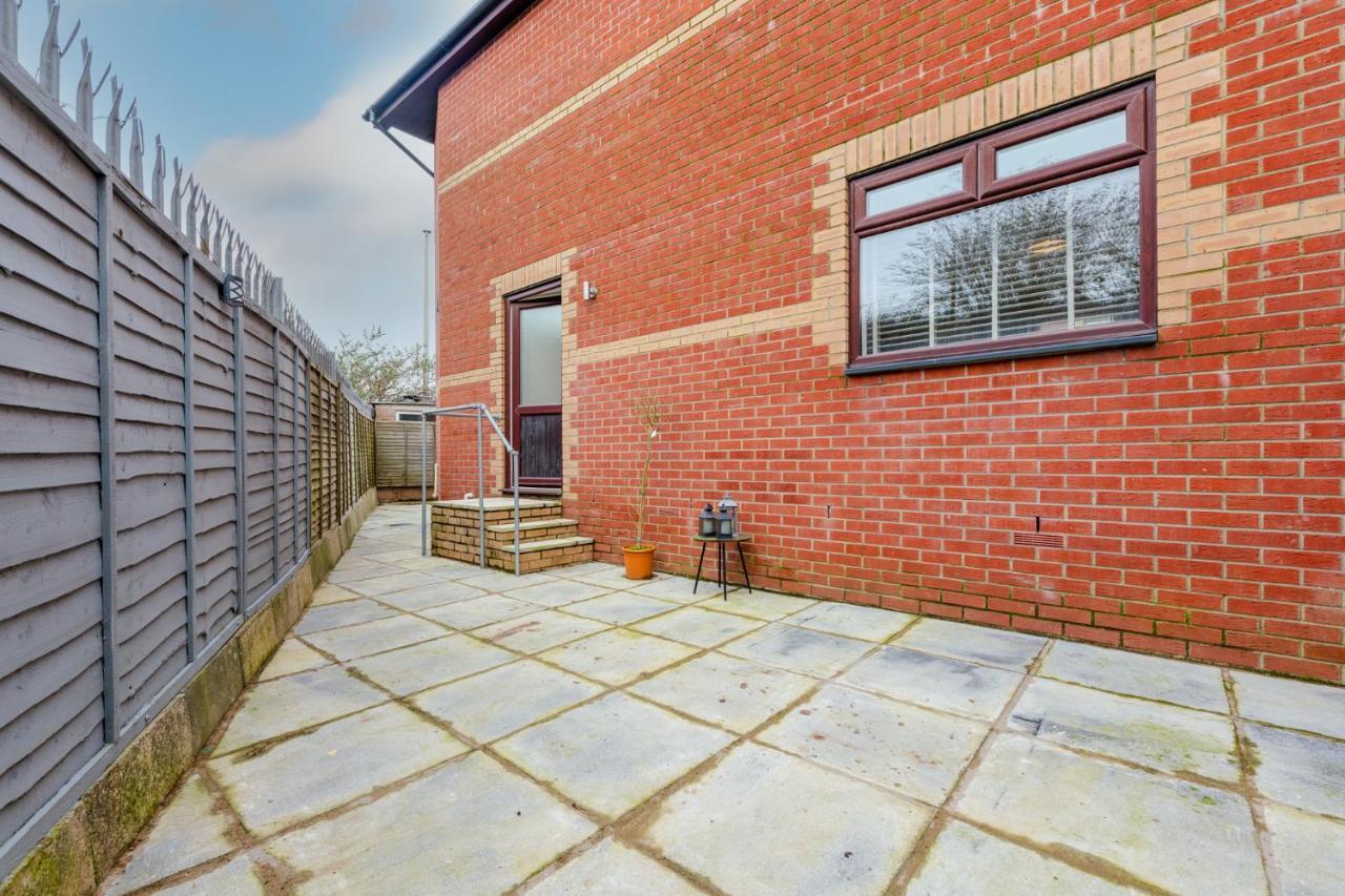 Stayright- 2 Bedroom House, Centrally Located & Close Walk To City Centre Cardiff Kültér fotó